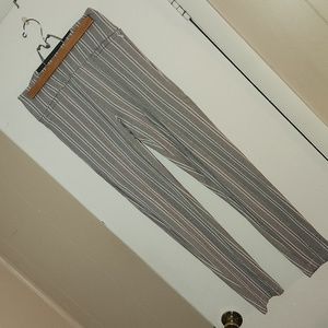 Betabrand skinny-leg power-down pants gray linocut  size small